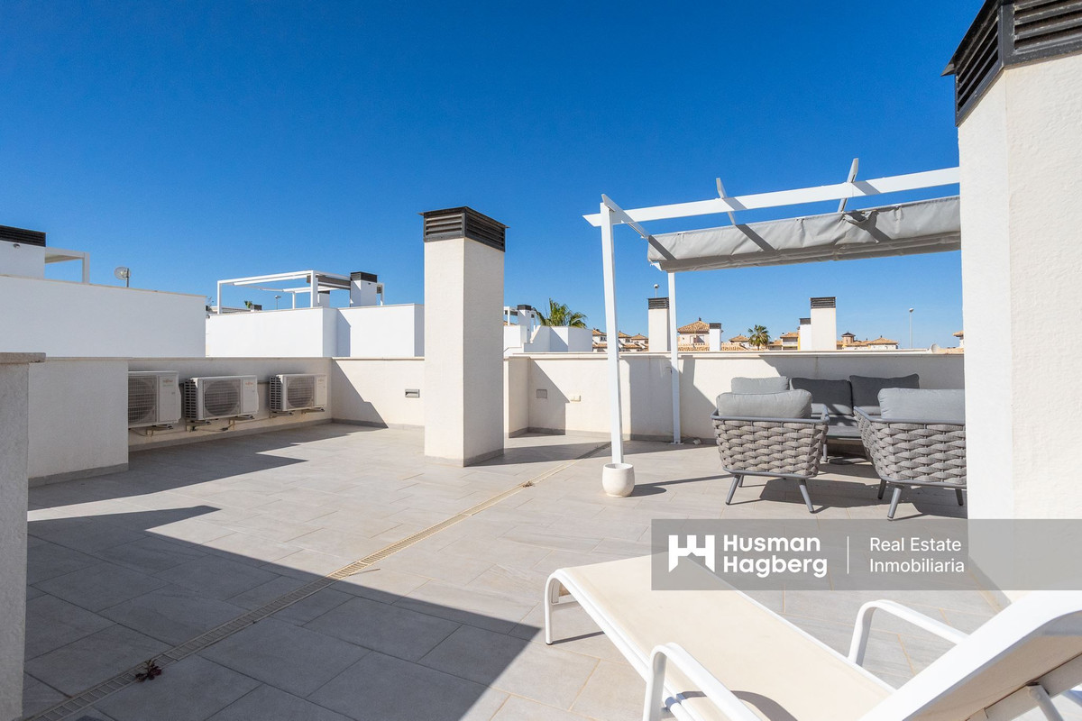 Se vende Villa - Chalet de 4 dormitorios en Costa Blanca, Alicante, España