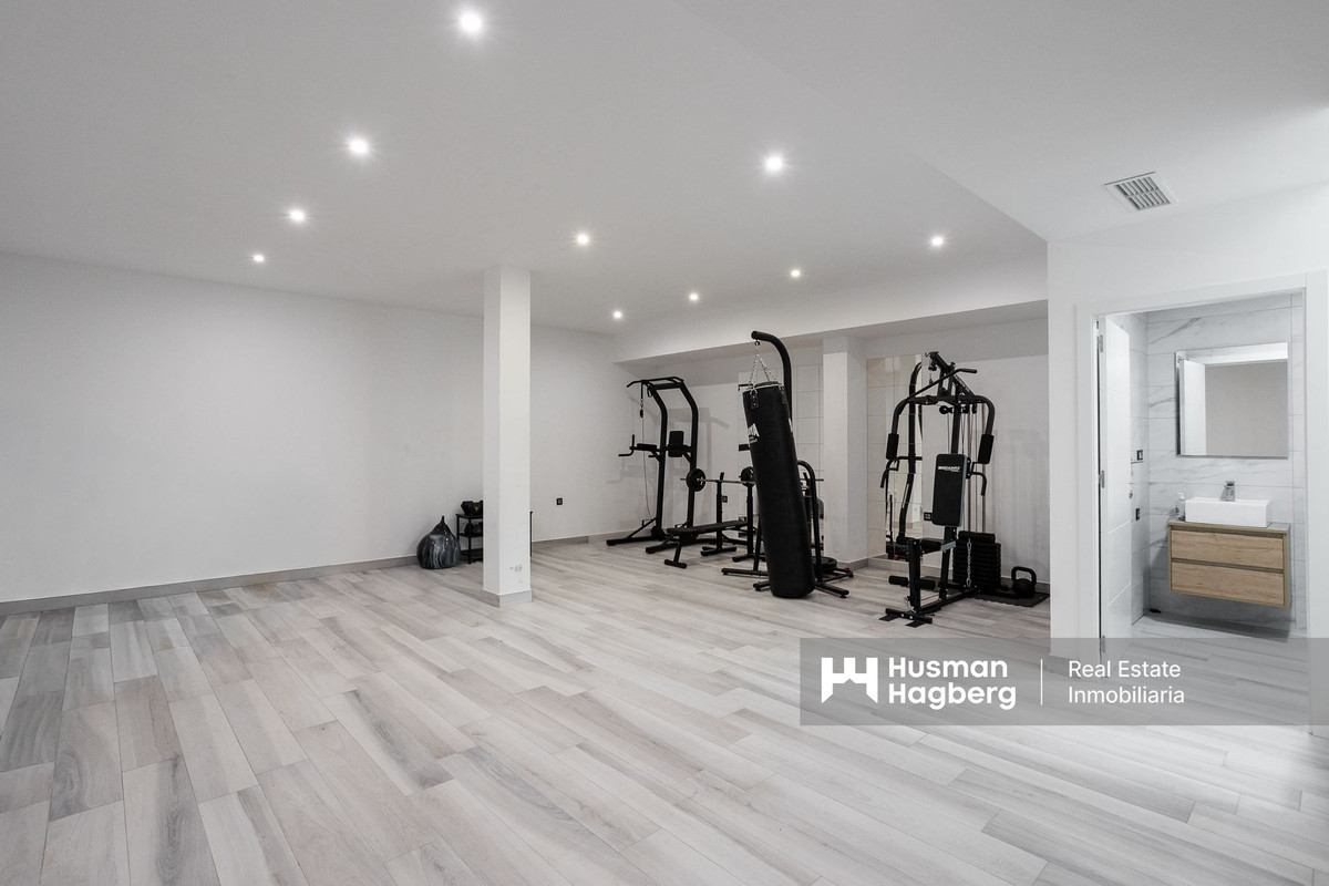 Se vende Villa - Chalet de 4 dormitorios en Costa Blanca, Alicante, España