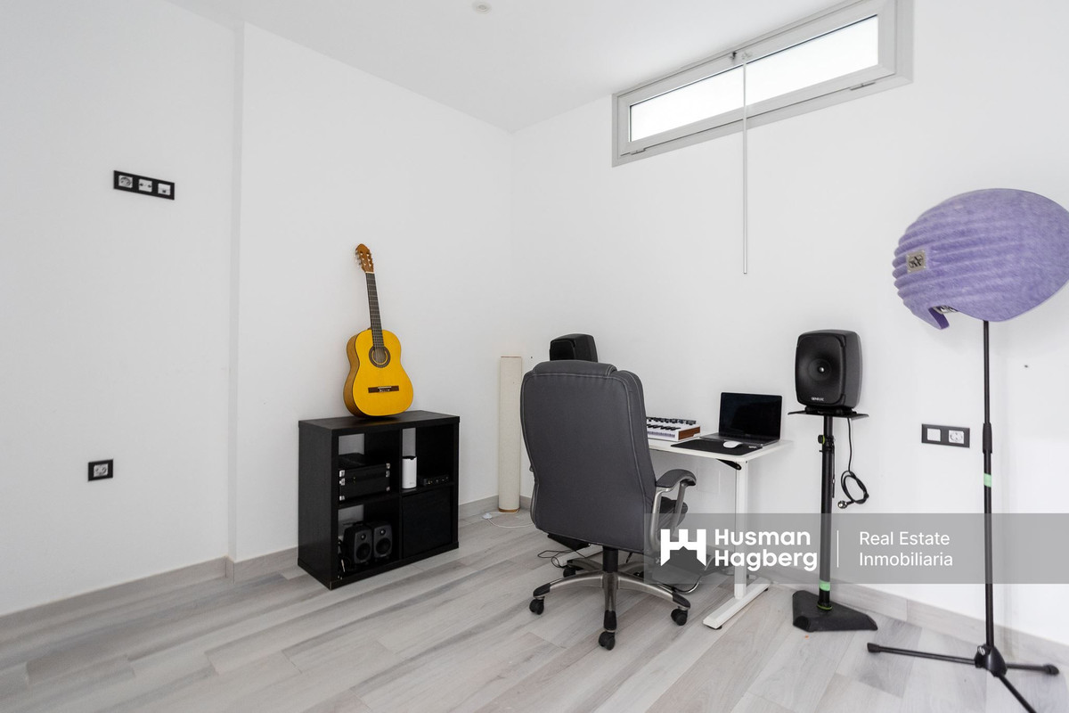 Se vende Villa - Chalet de 4 dormitorios en Costa Blanca, Alicante, España