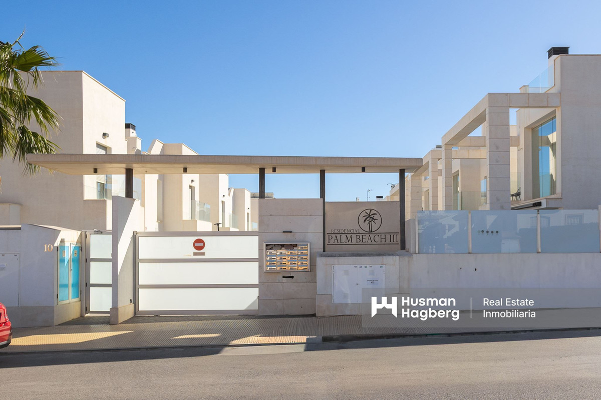 Se vende Villa - Chalet de 4 dormitorios en Costa Blanca, Alicante, España