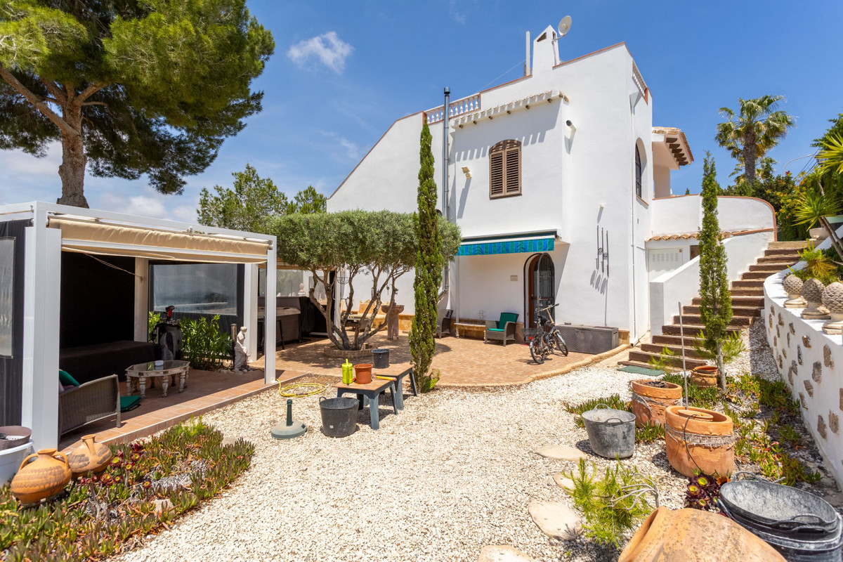 Se vende Villa - Chalet de 4 dormitorios en Costa Blanca, Alicante, España