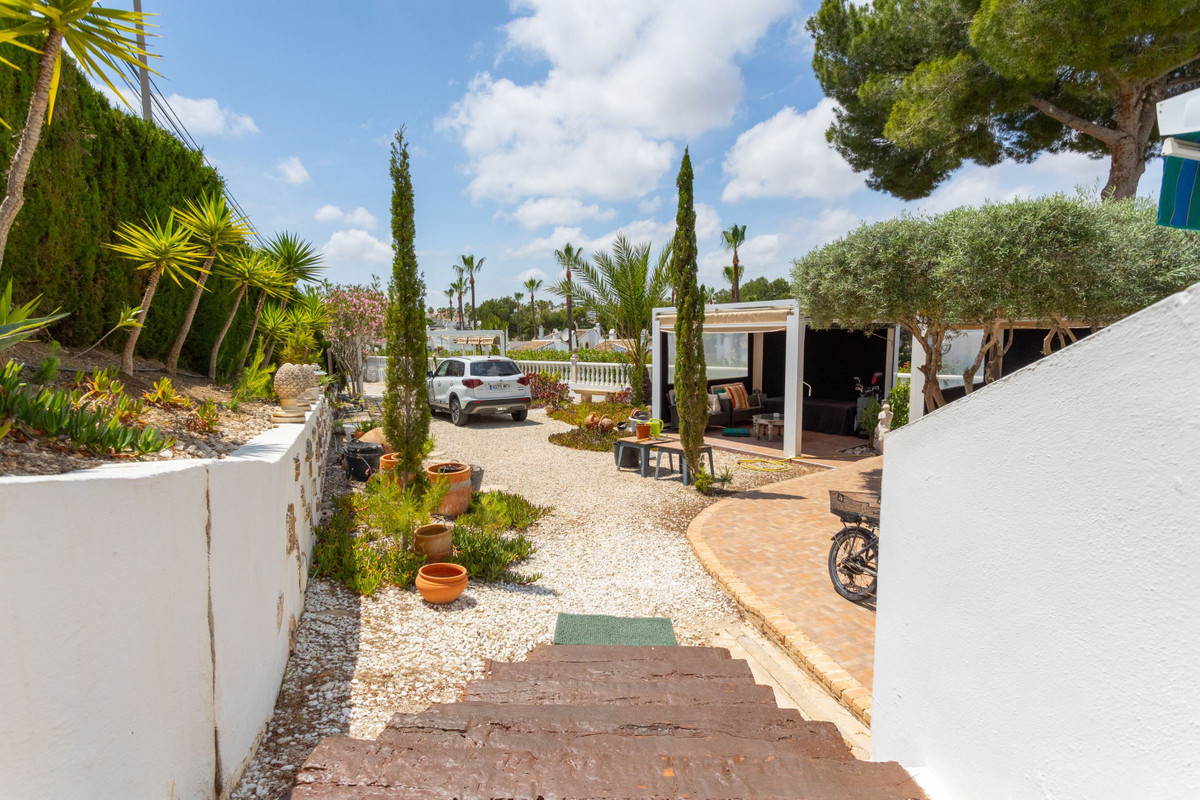 Se vende Villa - Chalet de 4 dormitorios en Costa Blanca, Alicante, España