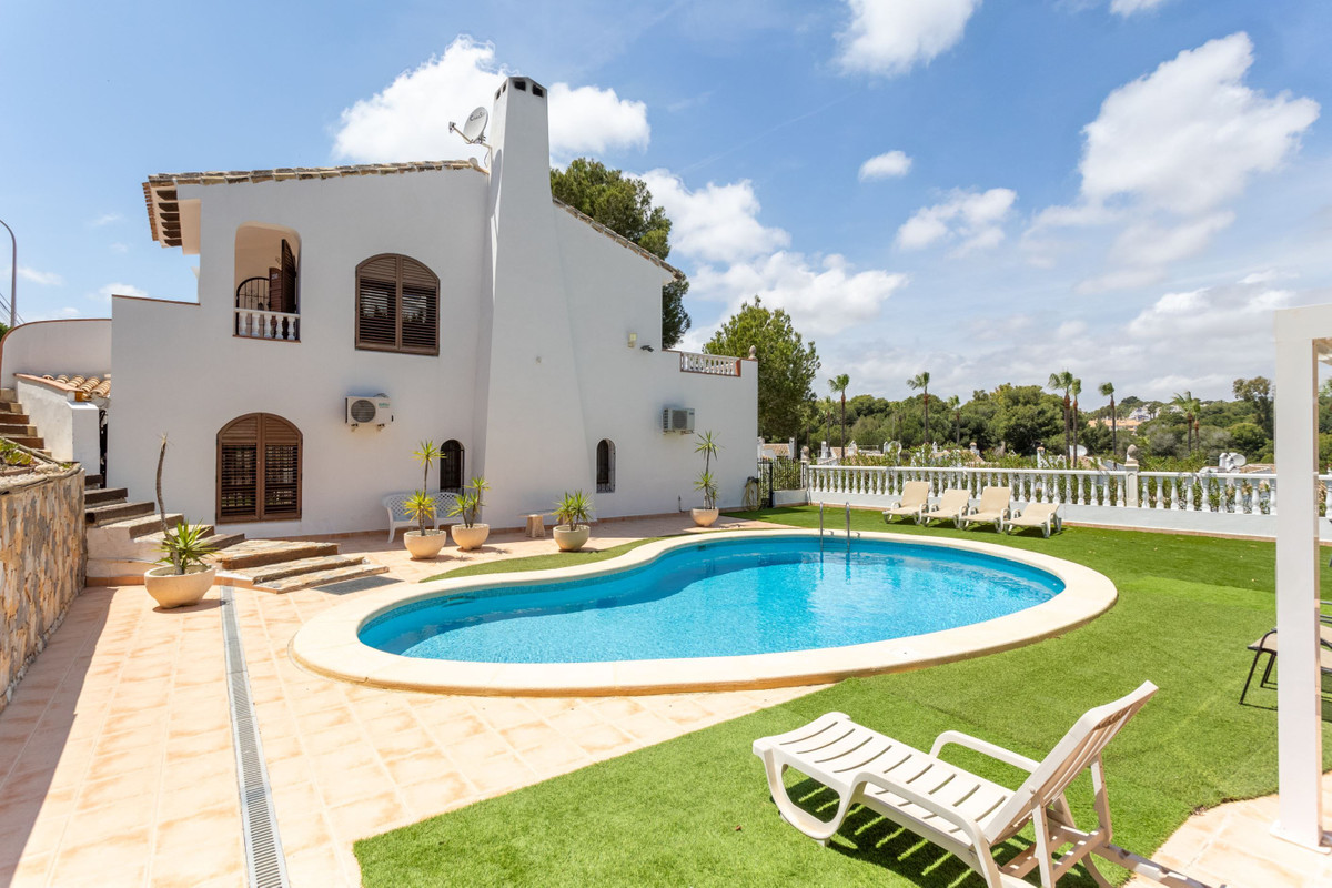 Se vende Villa - Chalet de 4 dormitorios en Costa Blanca, Alicante, España