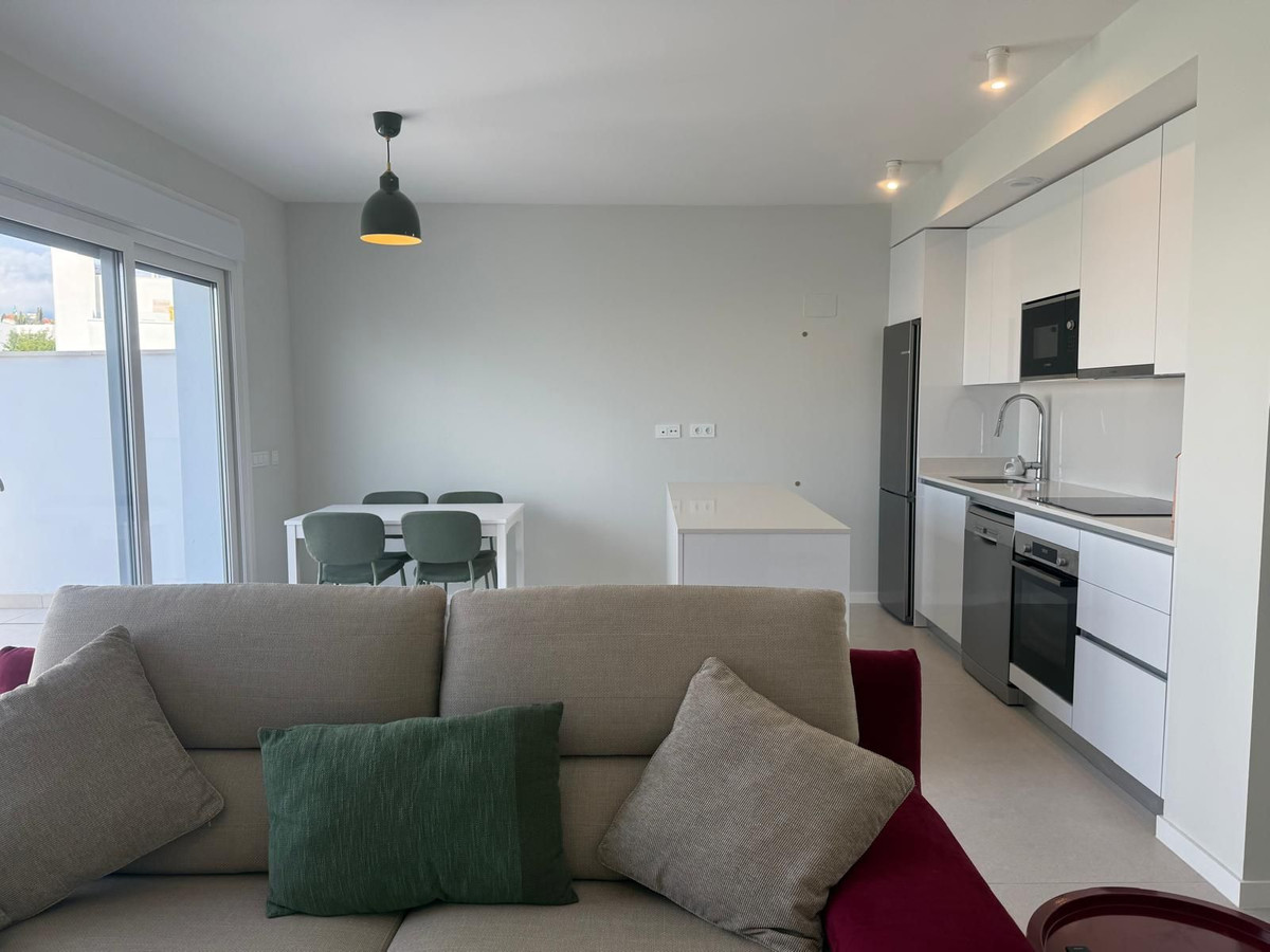 Se vende Apartamento Planta Media de 2 dormitorios en Costa Del Sol, Málaga, España