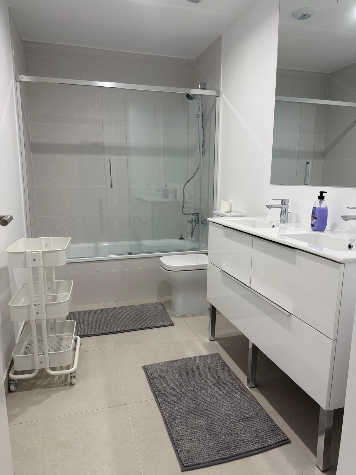 Se vende Apartamento Planta Media de 2 dormitorios en Costa Del Sol, Málaga, España