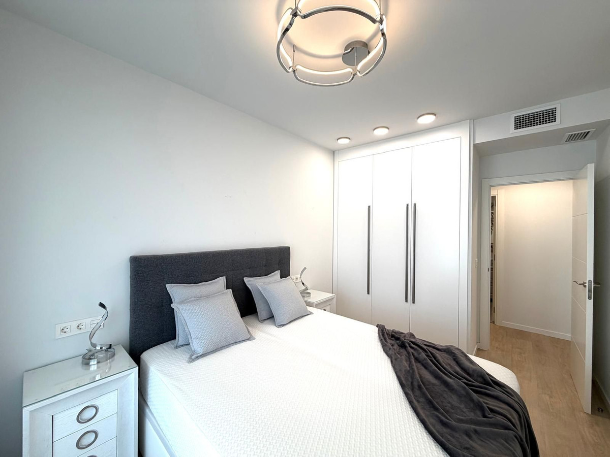 Se vende Apartamento Planta Media de 3 dormitorios en Costa Del Sol, Málaga, España
