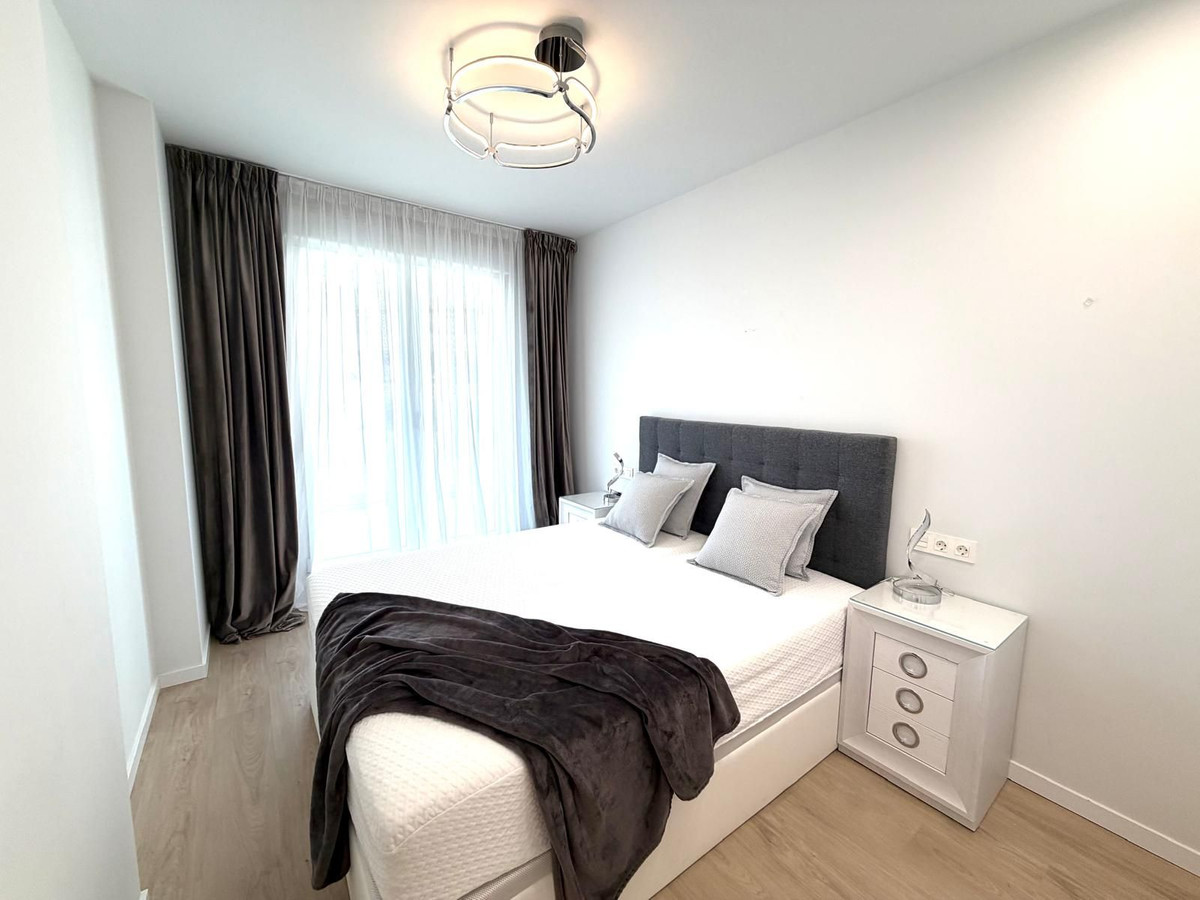 Se vende Apartamento Planta Media de 3 dormitorios en Costa Del Sol, Málaga, España