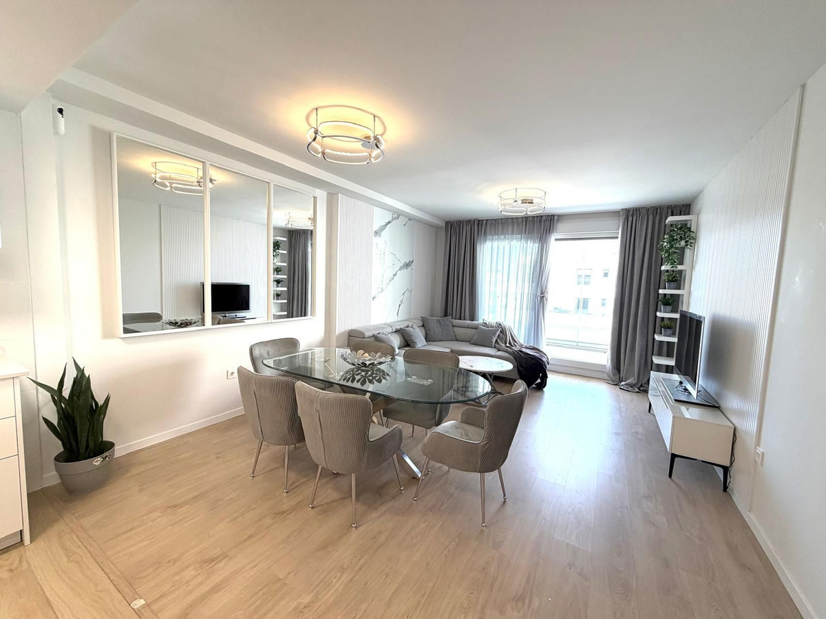 Se vende Apartamento Planta Media de 3 dormitorios en Costa Del Sol, Málaga, España