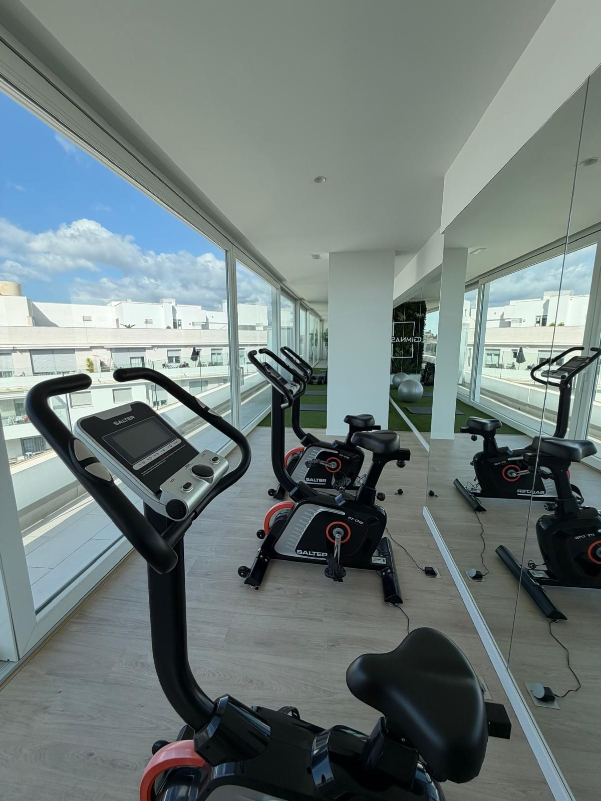 Se vende Apartamento Planta Media de 3 dormitorios en Costa Del Sol, Málaga, España