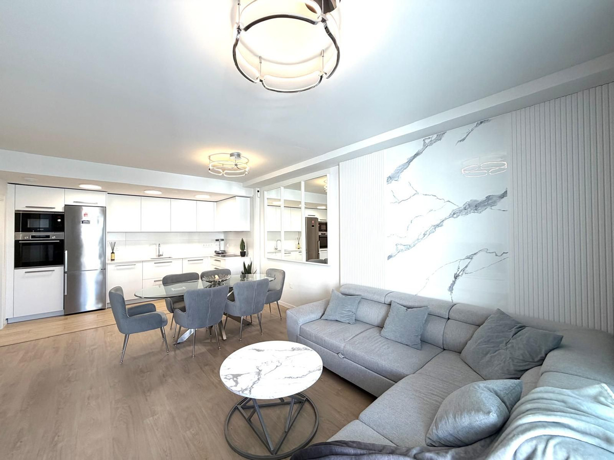 Se vende Apartamento Planta Media de 3 dormitorios en Costa Del Sol, Málaga, España