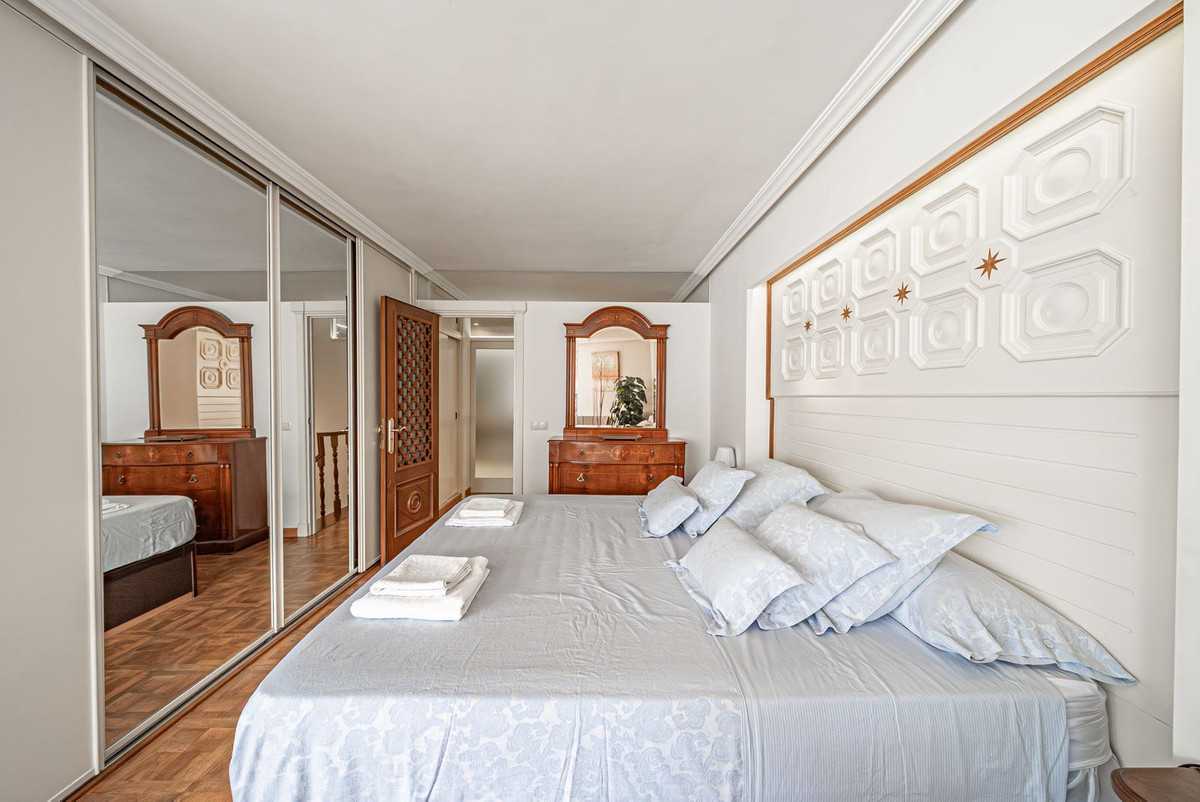1 Bed Apartment for sale in Marbella Costa Del Sol, Málaga, Spain