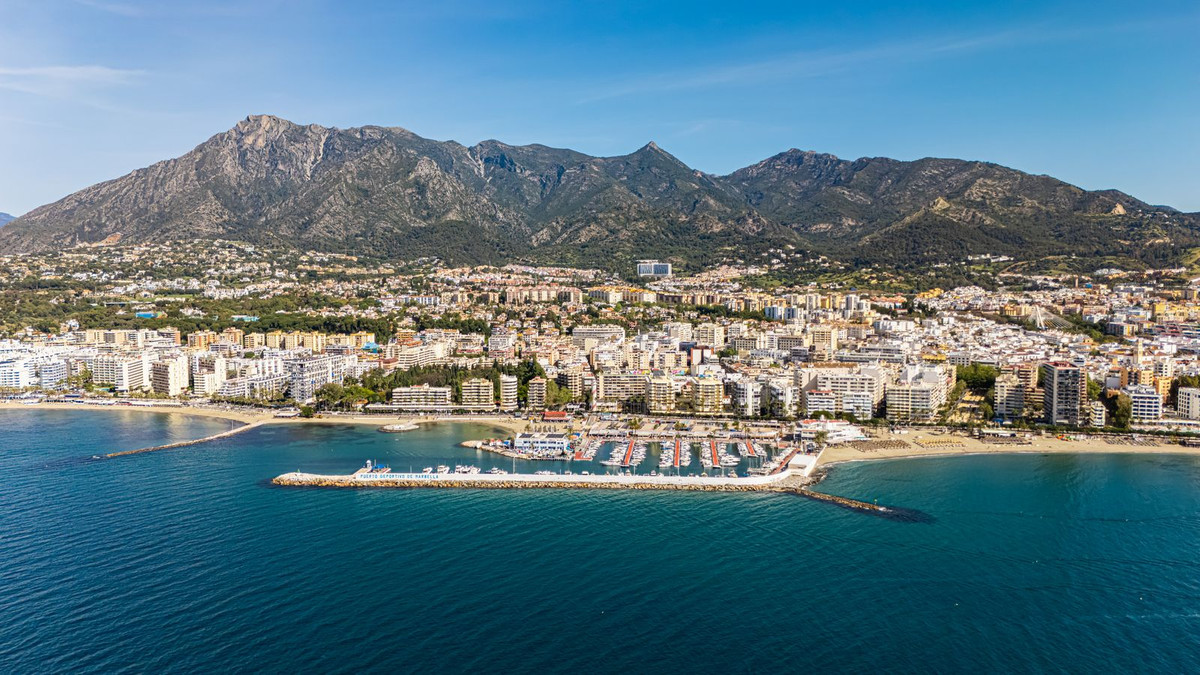 1 Bed Apartment for sale in Marbella Costa Del Sol, Málaga, Spain