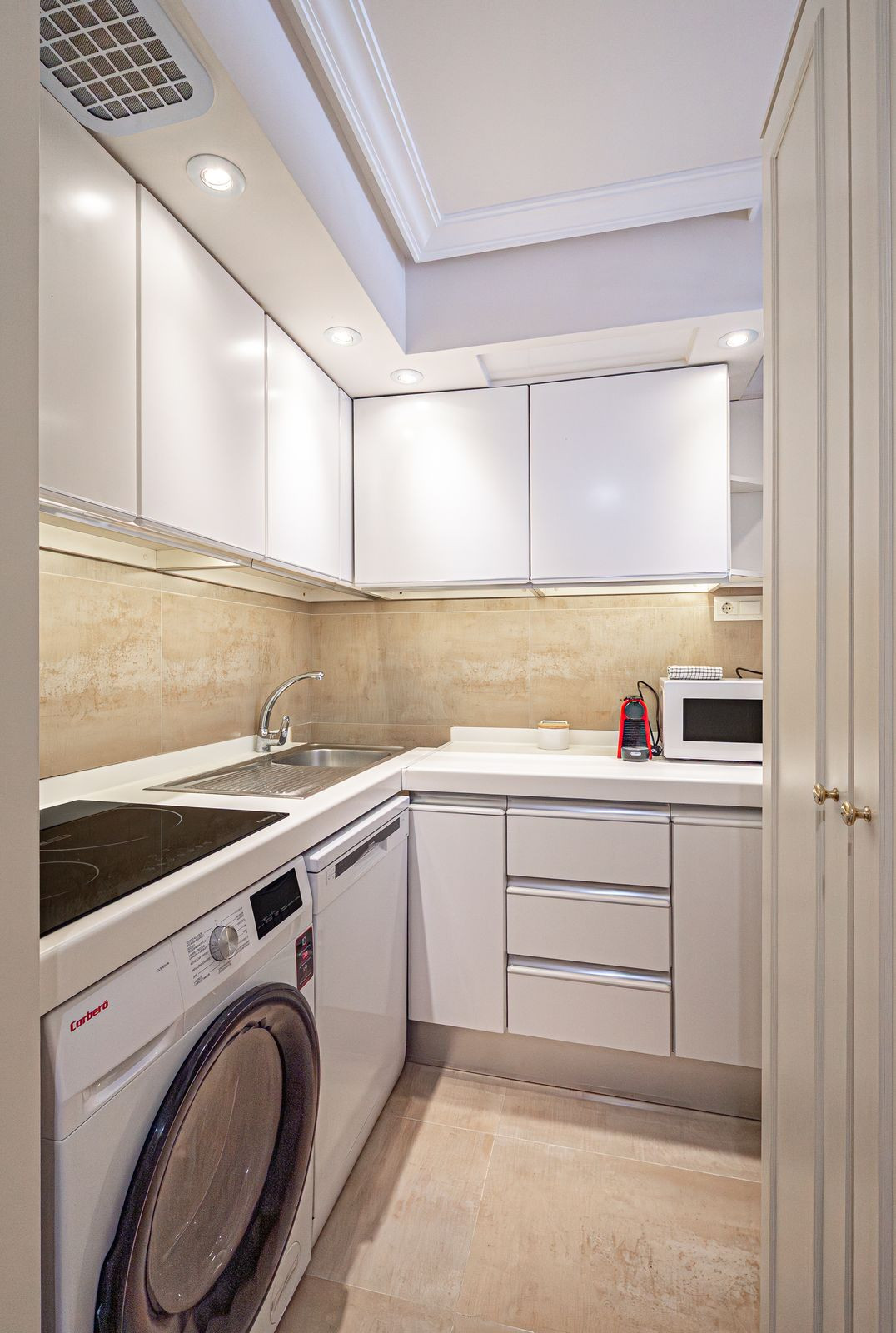 1 Bed Apartment for sale in Marbella Costa Del Sol, Málaga, Spain