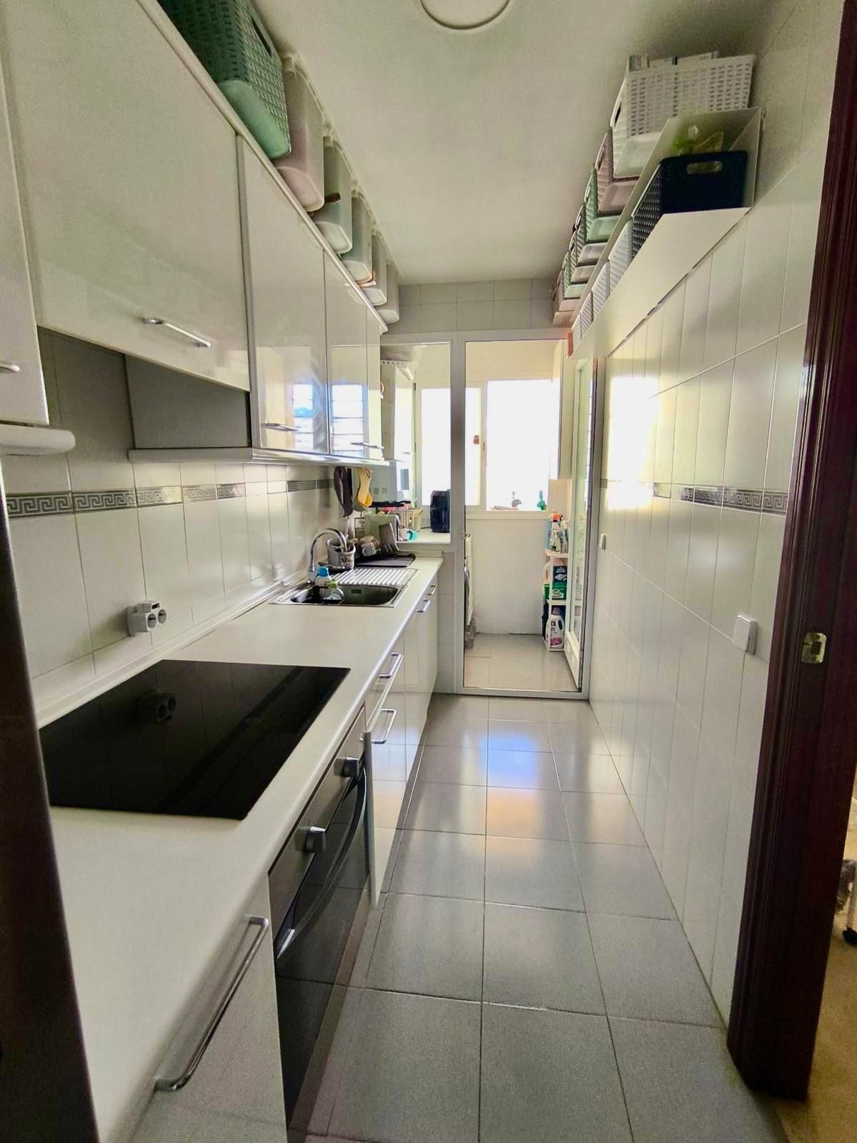 Se vende Apartamento Planta Media de 2 dormitorios en Costa Del Sol, Málaga, España