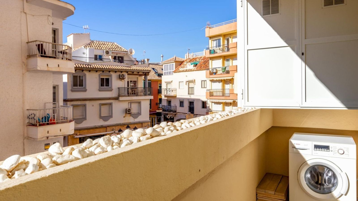 2 Bed Apartment for sale in Fuengirola Costa Del Sol, Málaga, Spain