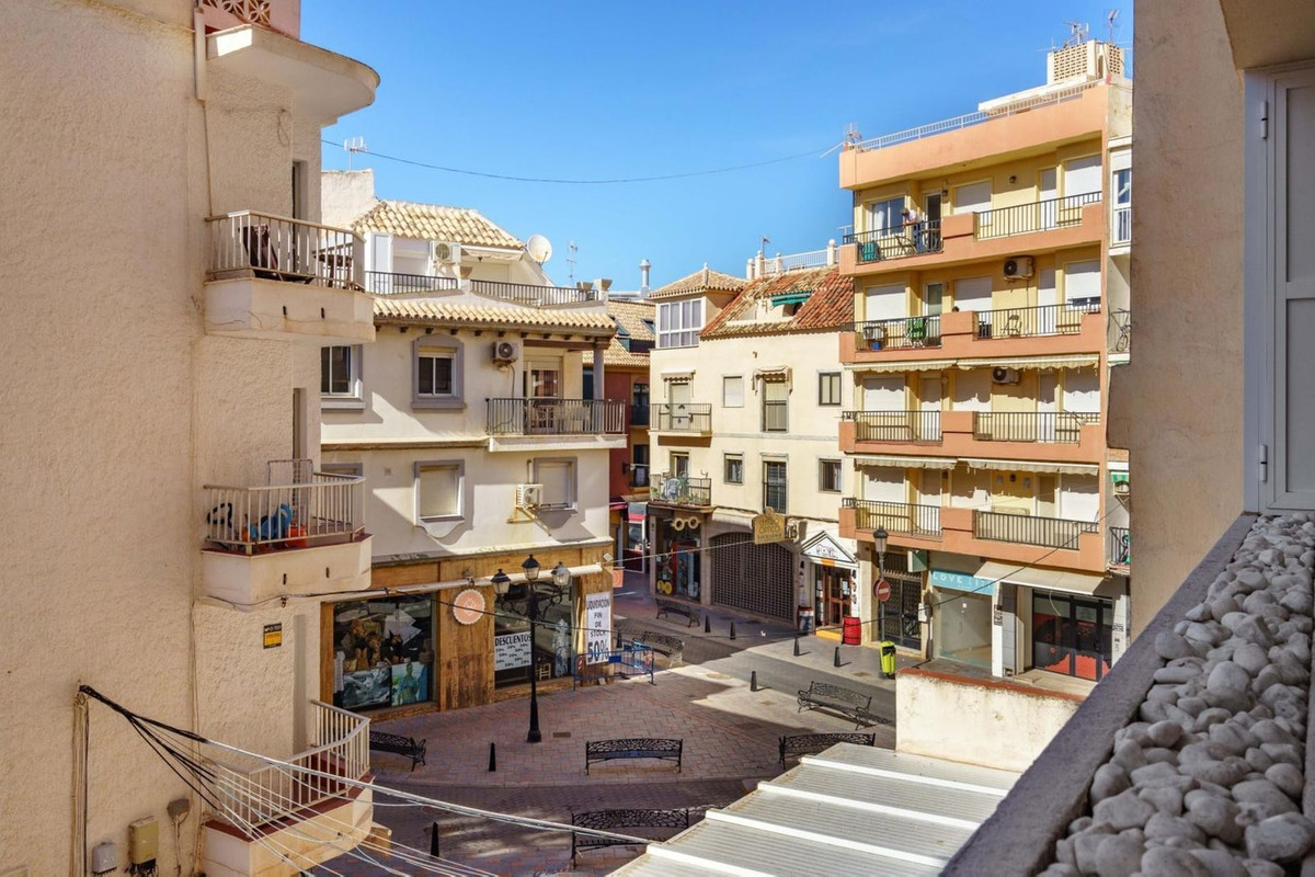 2 Bed Apartment for sale in Fuengirola Costa Del Sol, Málaga, Spain