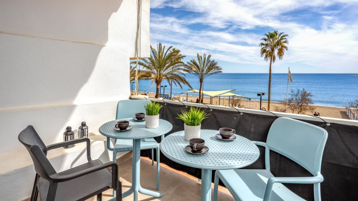 2 Bed Apartment for sale in Fuengirola Costa Del Sol, Málaga, Spain