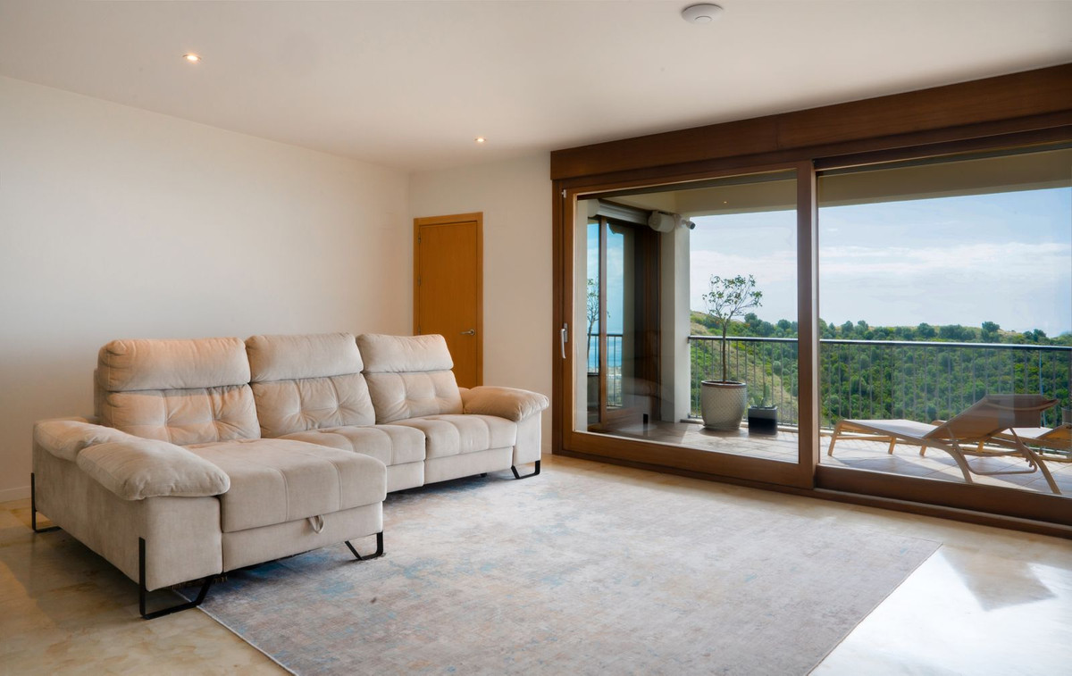 3 Bed Apartment for sale in Altos De Los Monteros Costa Del Sol, Málaga, Spain