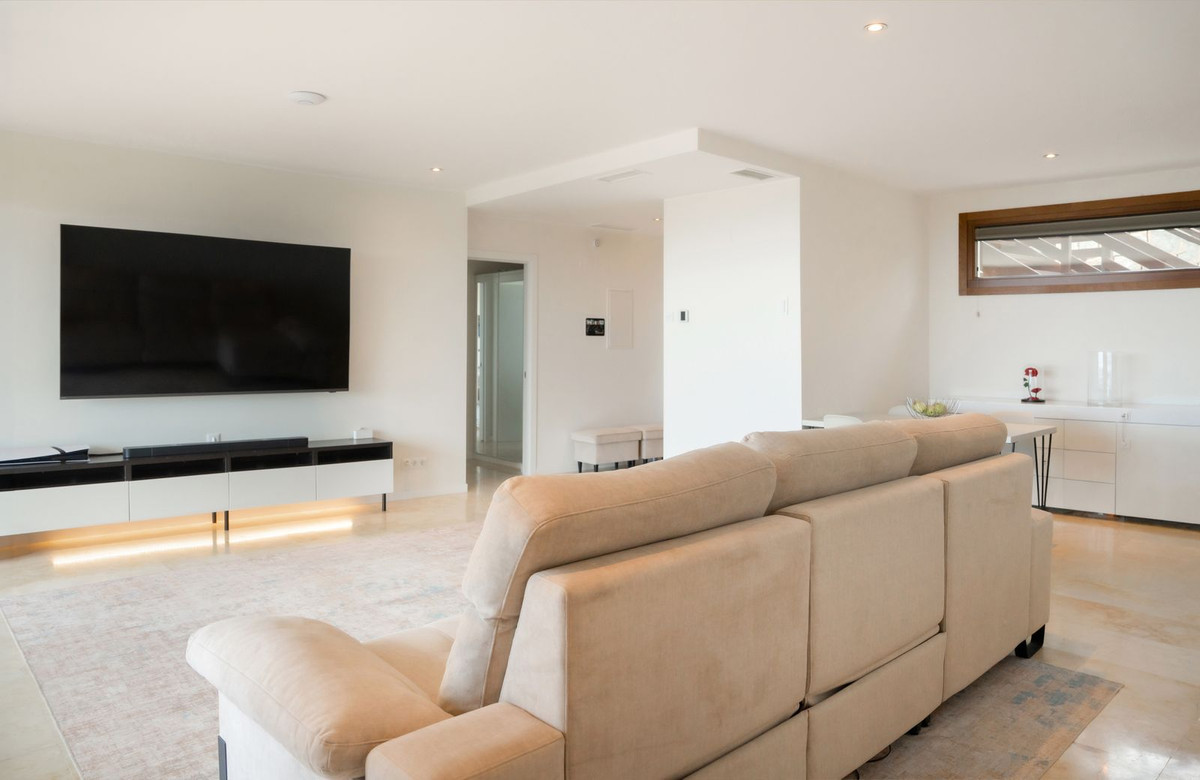 3 Bed Apartment for sale in Altos De Los Monteros Costa Del Sol, Málaga, Spain