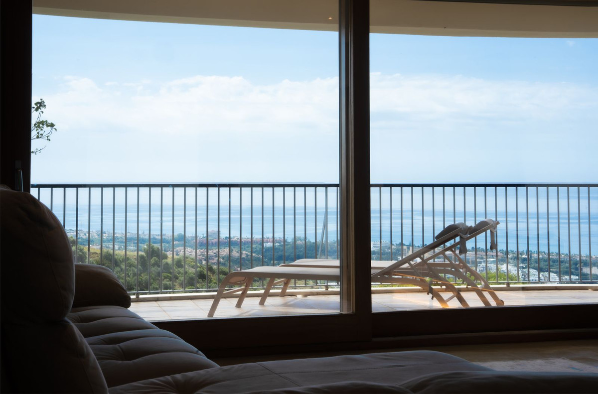 3 Bed Apartment for sale in Altos De Los Monteros Costa Del Sol, Málaga, Spain