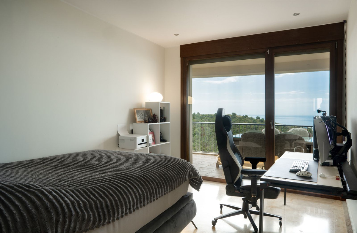 3 Bed Apartment for sale in Altos De Los Monteros Costa Del Sol, Málaga, Spain