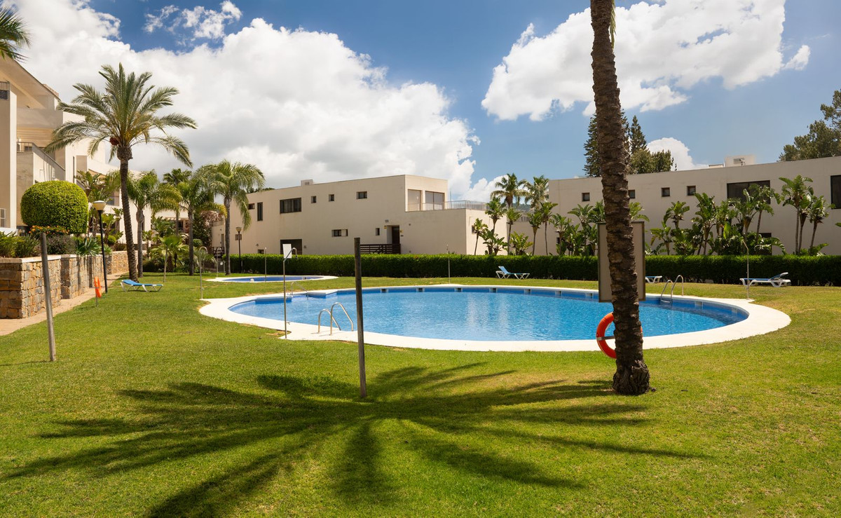 3 Bed Apartment for sale in Altos De Los Monteros Costa Del Sol, Málaga, Spain