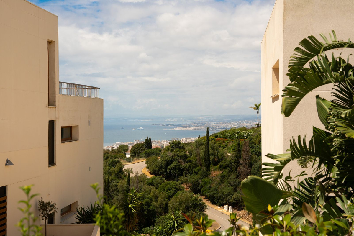 3 Bed Apartment for sale in Altos De Los Monteros Costa Del Sol, Málaga, Spain