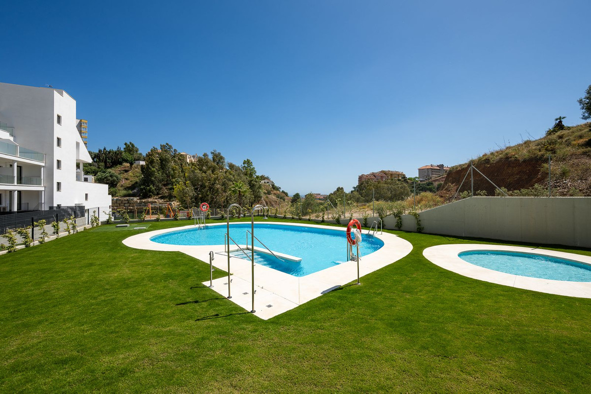 3 Bed Apartment for sale in Torreblanca Costa Del Sol, Málaga, Spain