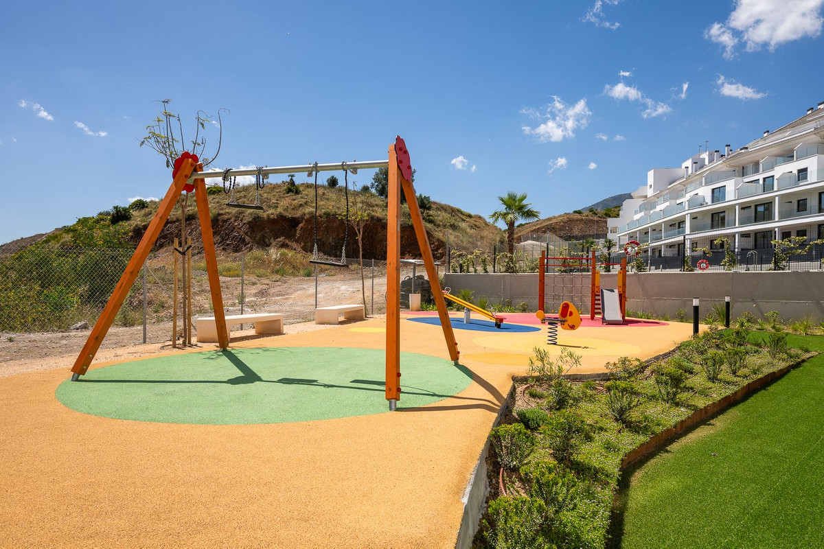 3 Bed Apartment for sale in Torreblanca Costa Del Sol, Málaga, Spain