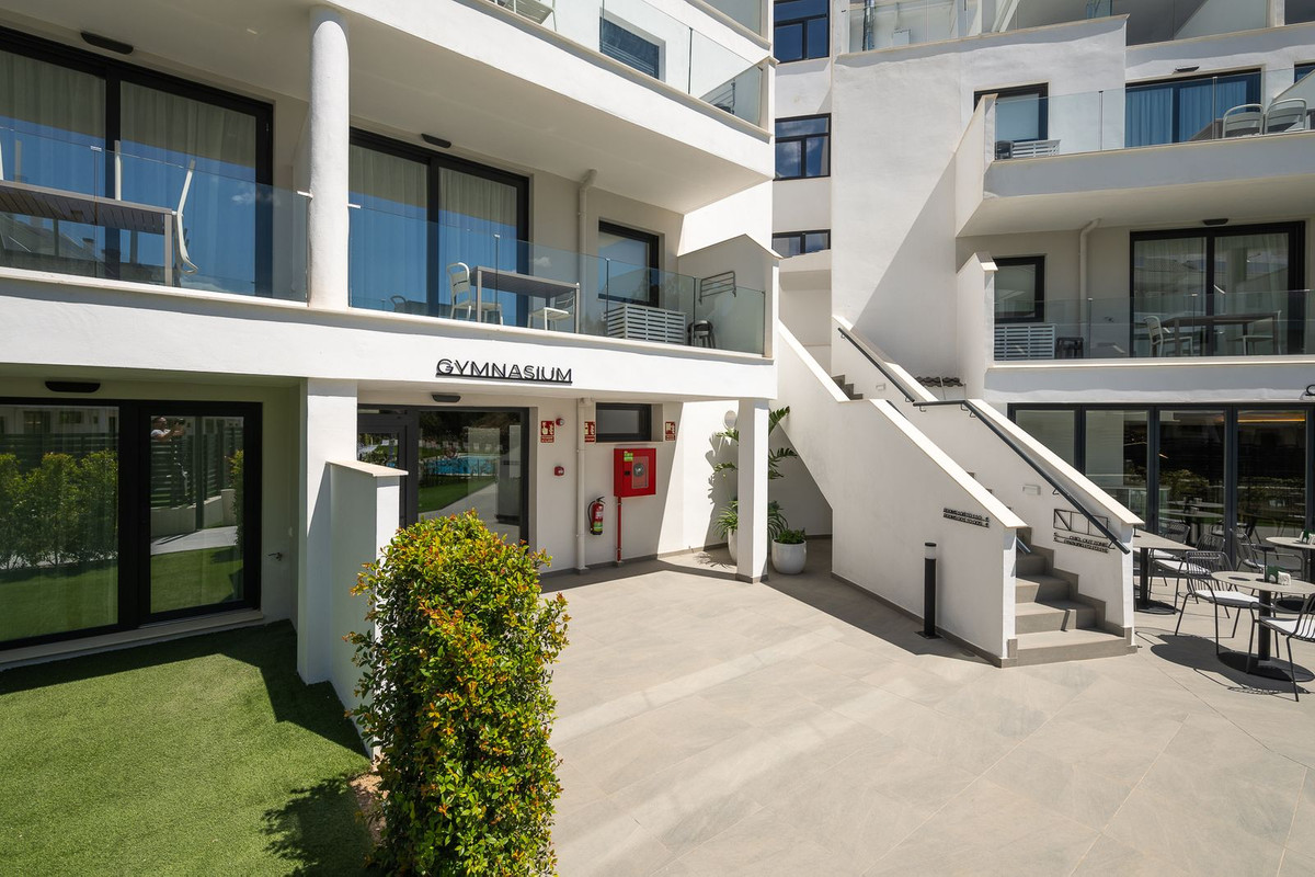 3 Bed Apartment for sale in Torreblanca Costa Del Sol, Málaga, Spain