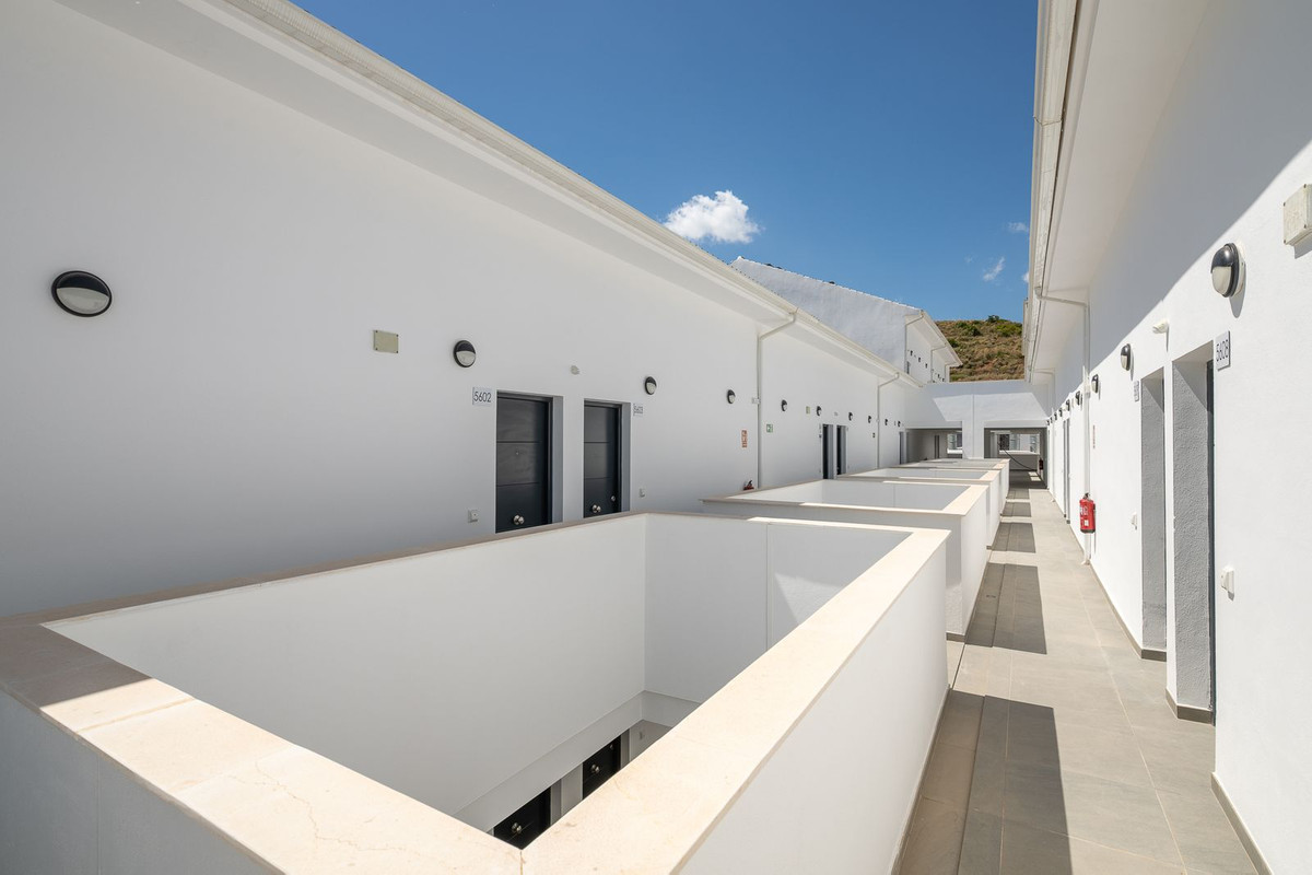 3 Bed Apartment for sale in Torreblanca Costa Del Sol, Málaga, Spain