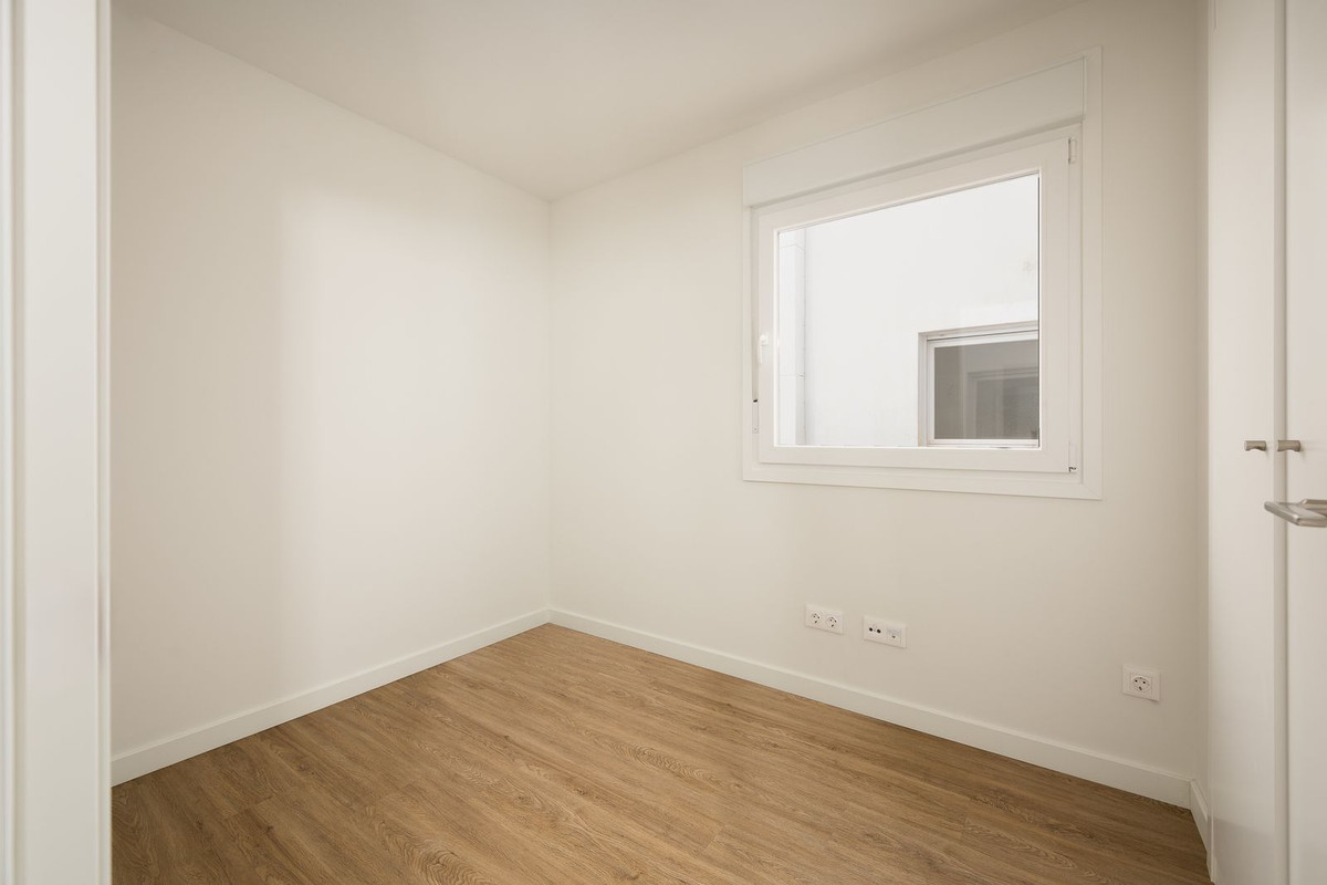 3 Bed Apartment for sale in Torreblanca Costa Del Sol, Málaga, Spain