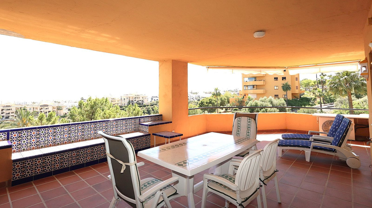 Se vende Apartamento Planta Media de 3 dormitorios en Costa Del Sol, Málaga, España