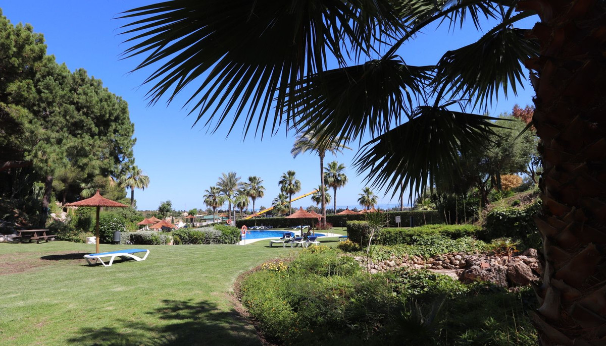 Se vende Apartamento Planta Media de 3 dormitorios en Costa Del Sol, Málaga, España