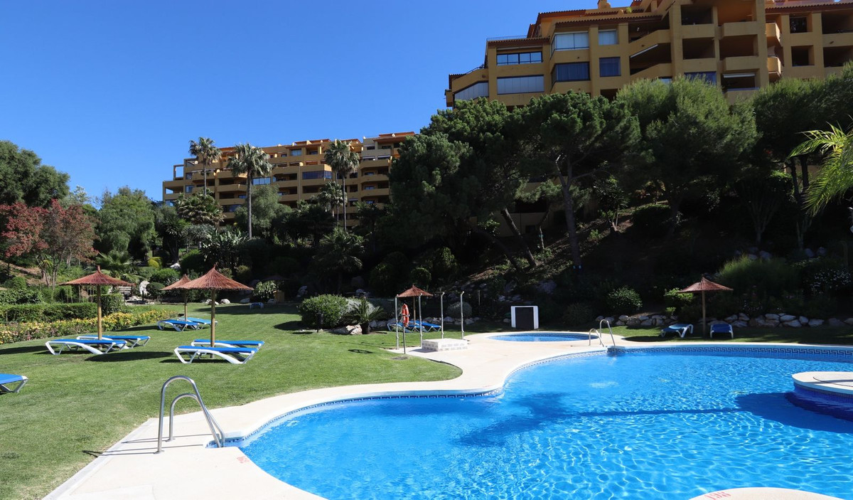 Se vende Apartamento Planta Media de 3 dormitorios en Costa Del Sol, Málaga, España