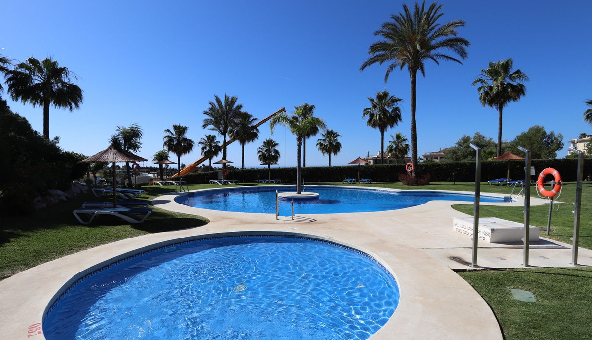 Se vende Apartamento Planta Media de 3 dormitorios en Costa Del Sol, Málaga, España