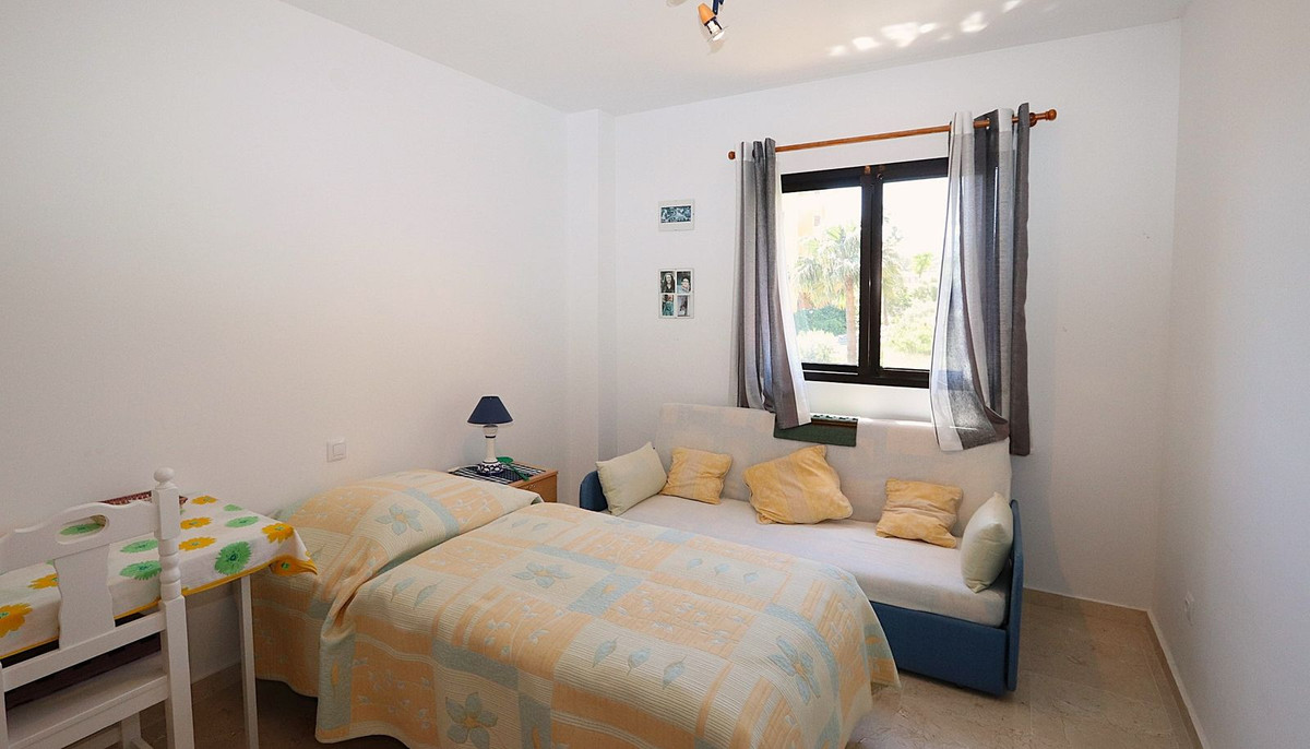 Se vende Apartamento Planta Media de 3 dormitorios en Costa Del Sol, Málaga, España