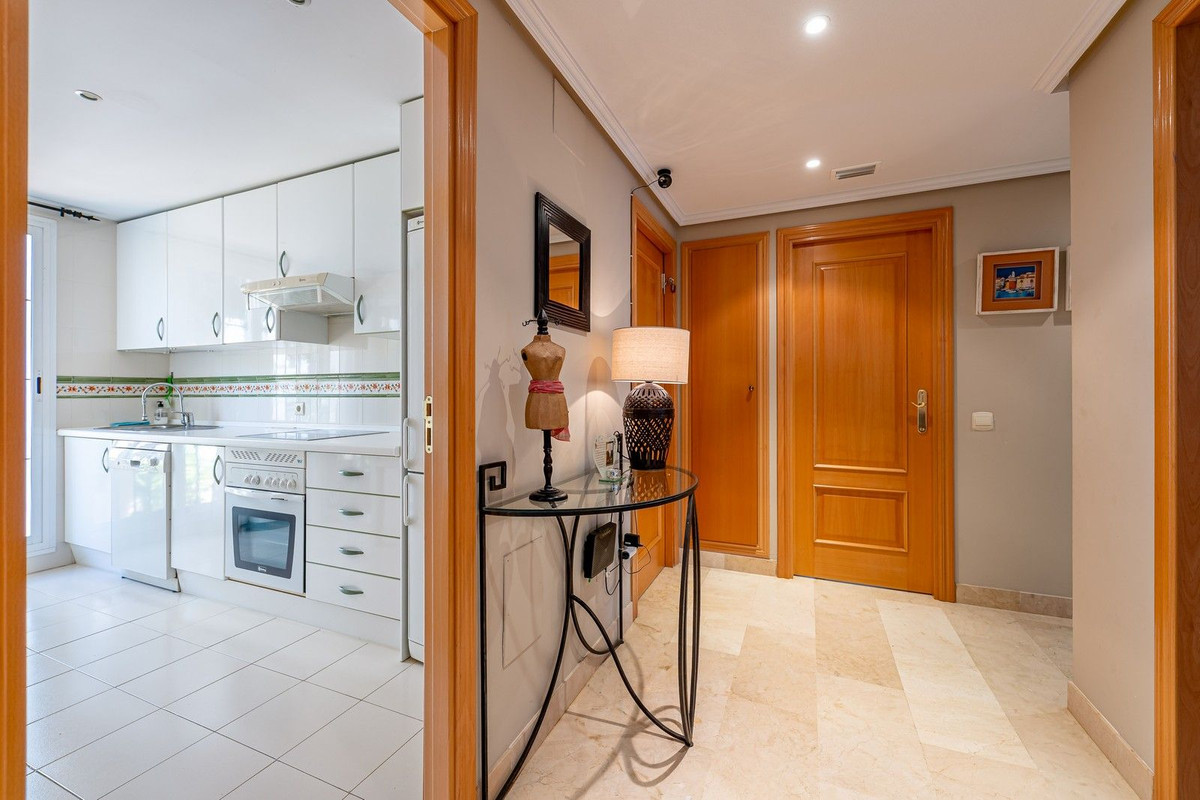 Se vende Apartamento Planta Baja de 3 dormitorios en Costa Del Sol, Málaga, España