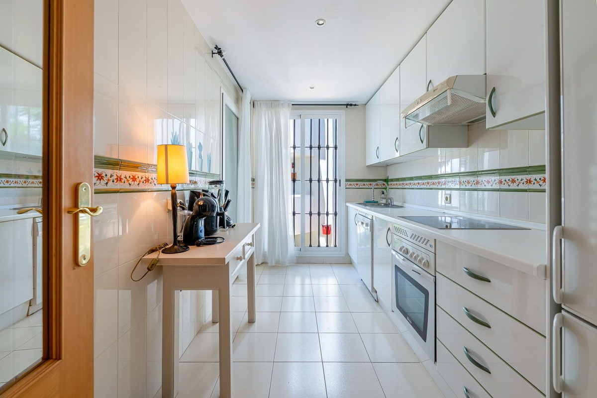 Se vende Apartamento Planta Baja de 3 dormitorios en Costa Del Sol, Málaga, España