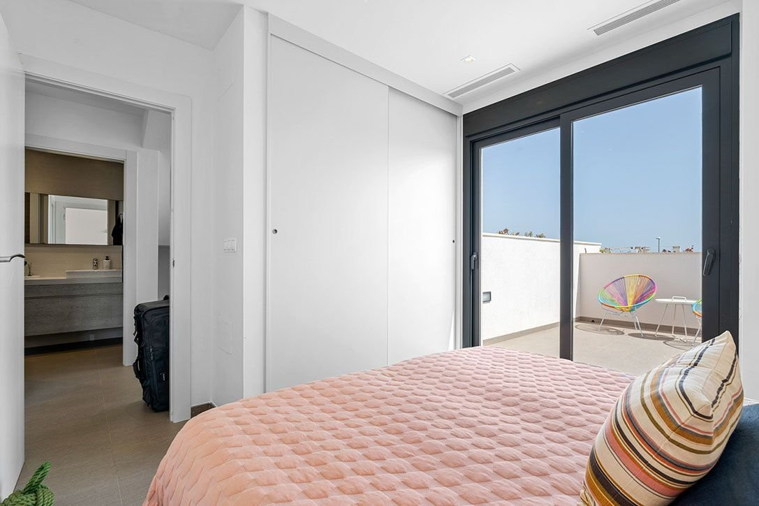 Se vende Villa - Chalet de 3 dormitorios en Costa Blanca, Alicante, España