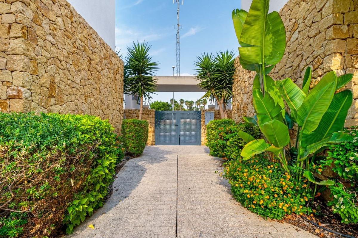 Se vende Villa - Chalet de 3 dormitorios en Costa Blanca, Alicante, España