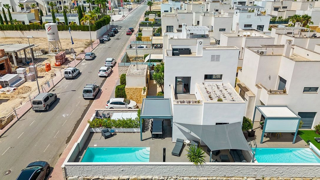 Se vende Villa - Chalet de 3 dormitorios en Costa Blanca, Alicante, España