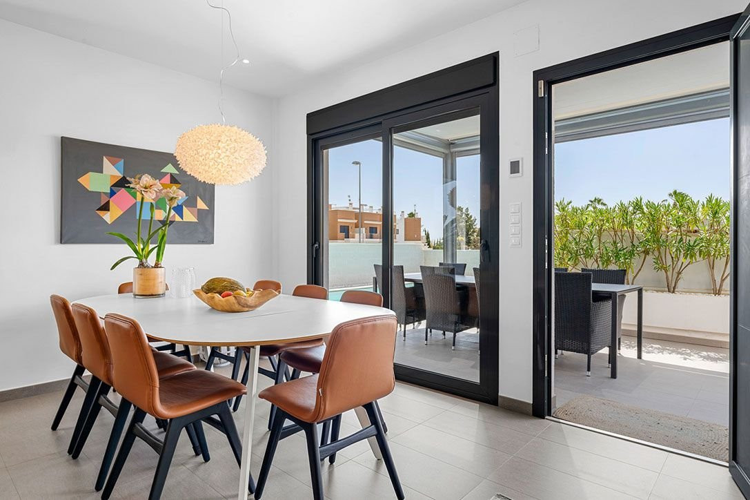 Se vende Villa - Chalet de 3 dormitorios en Costa Blanca, Alicante, España