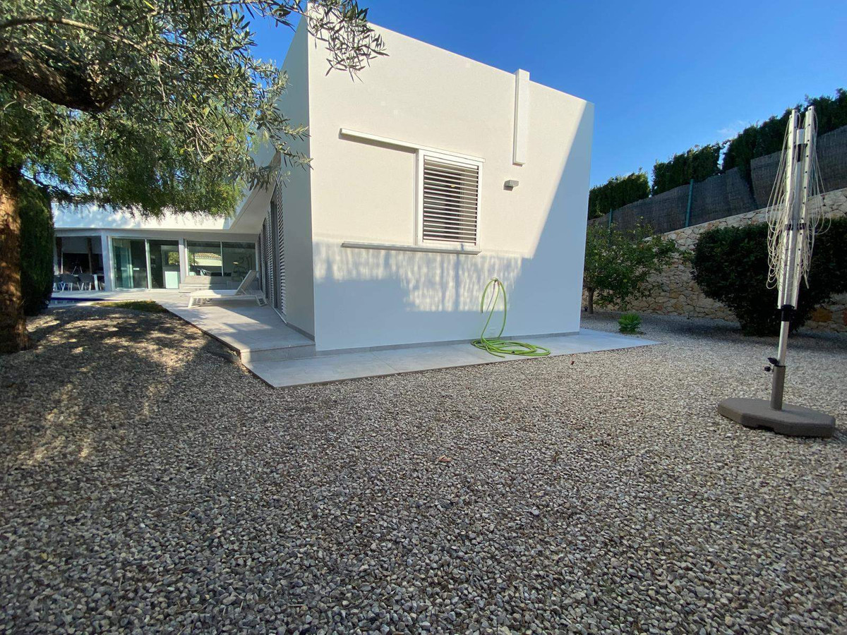 4 Bed Townhouse for sale in Calpe Costa Blanca, Alicante, Spain