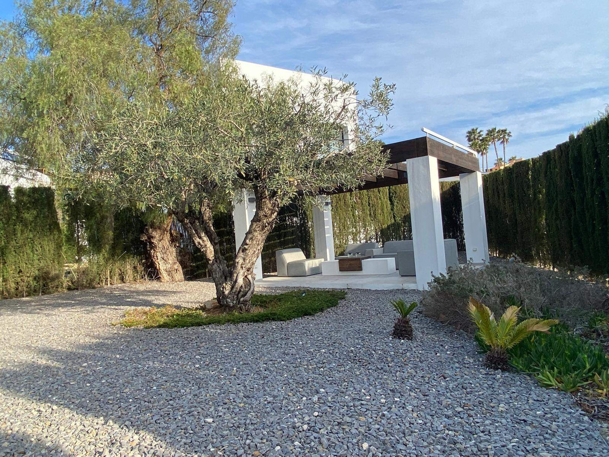 4 Bed Townhouse for sale in Calpe Costa Blanca, Alicante, Spain