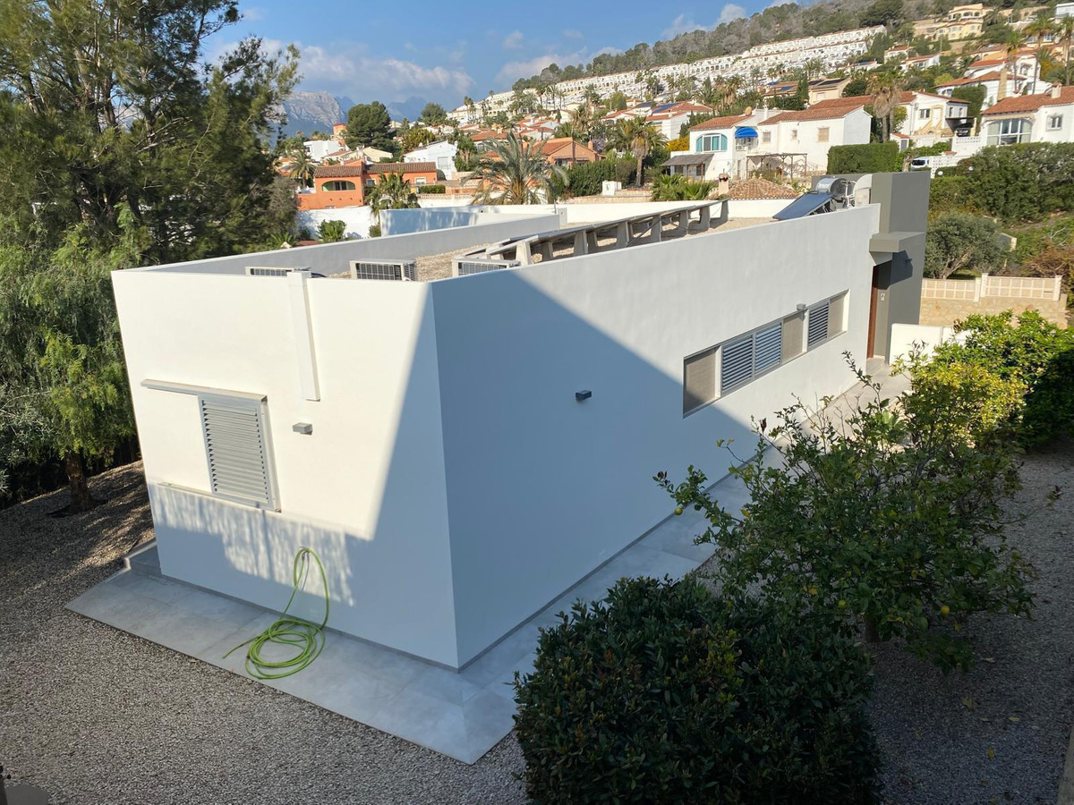 4 Bed Townhouse for sale in Calpe Costa Blanca, Alicante, Spain