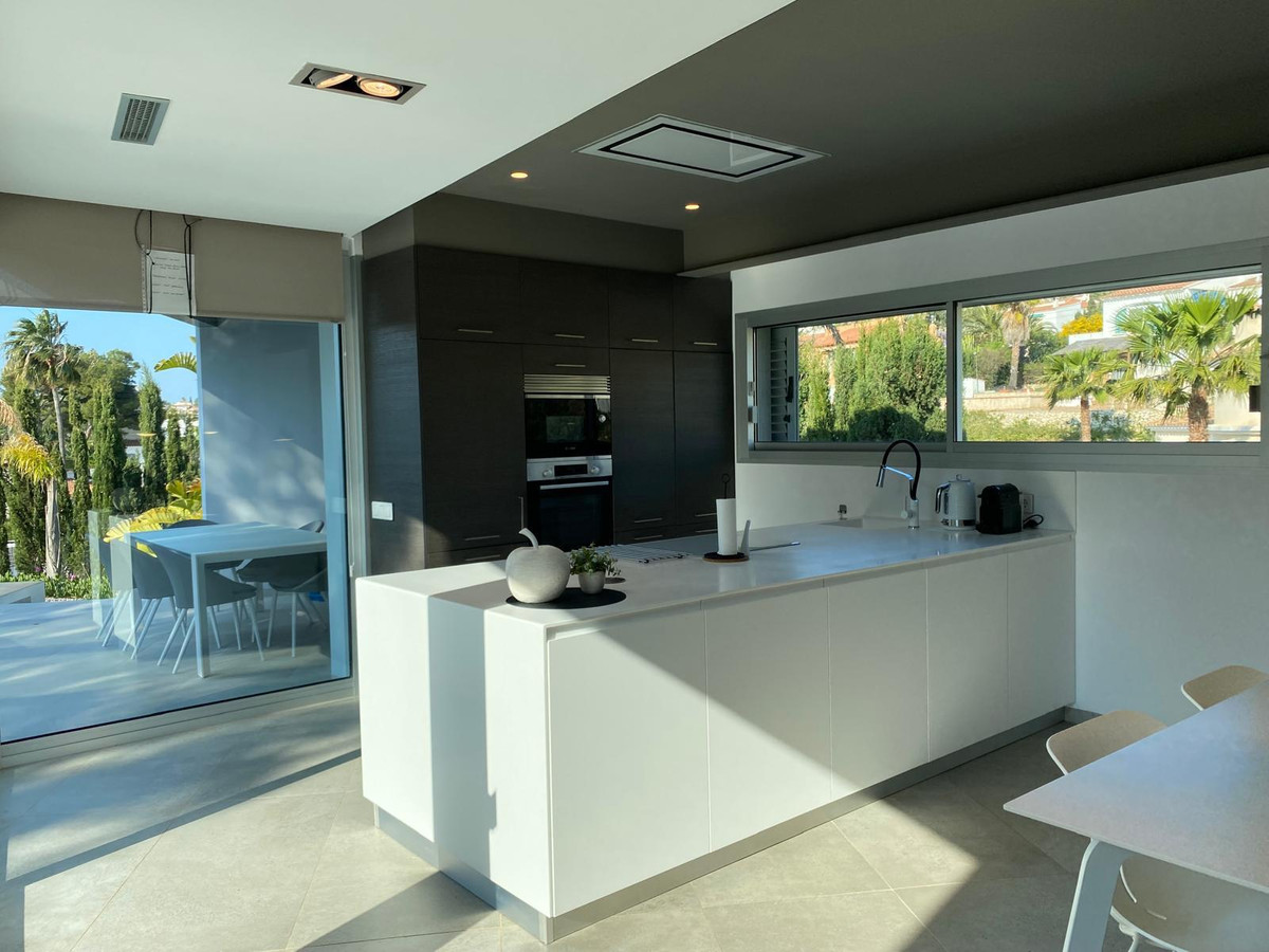 4 Bed Townhouse for sale in Calpe Costa Blanca, Alicante, Spain