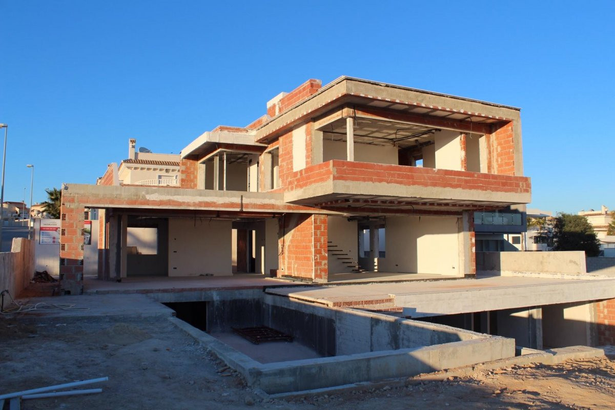 Se vende Villa - Chalet de 3 dormitorios en Costa Blanca, Alicante, España