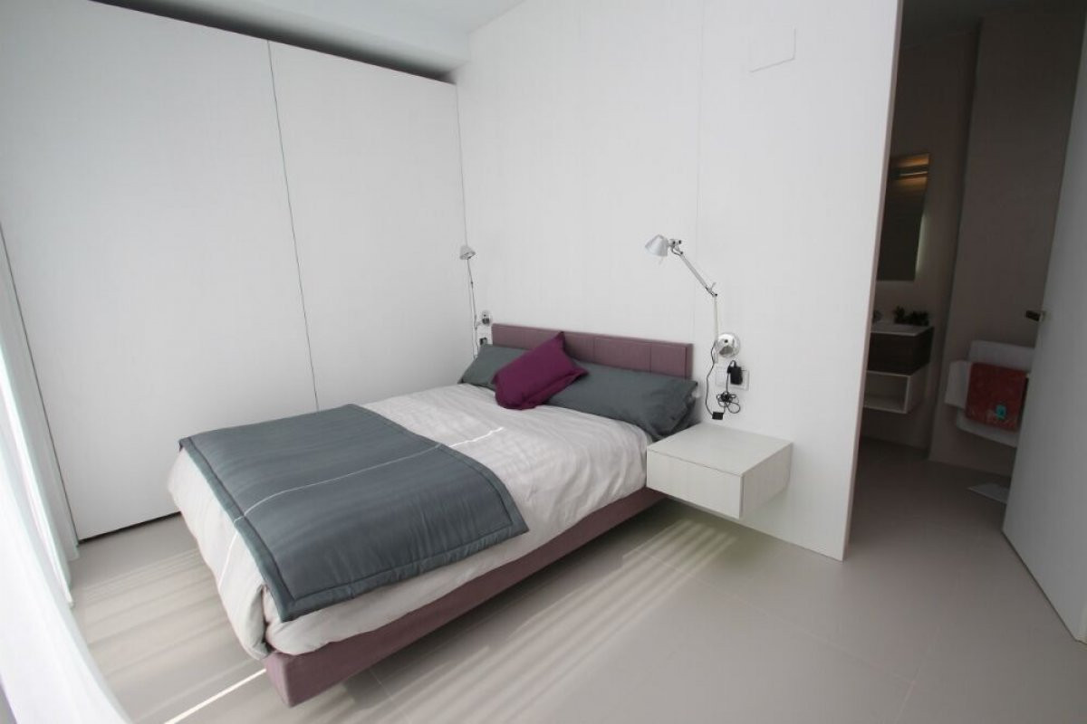Se vende Villa - Chalet de 4 dormitorios en Costa Blanca, Alicante, España