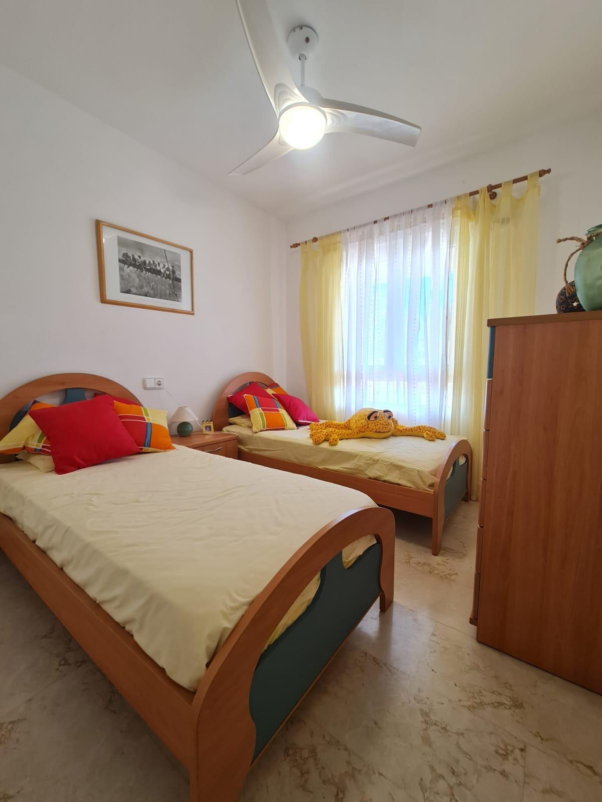 Se vende Villa - Chalet de 3 dormitorios en Costa Blanca, Alicante, España